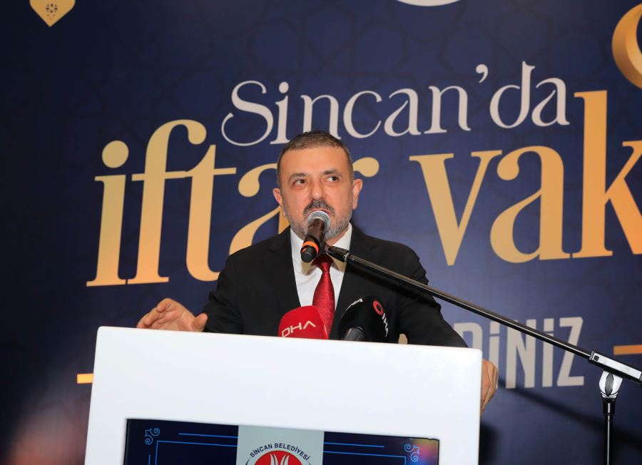 SOYLU SİNCAN’DA GENÇLERLE İFTAR YAPTI