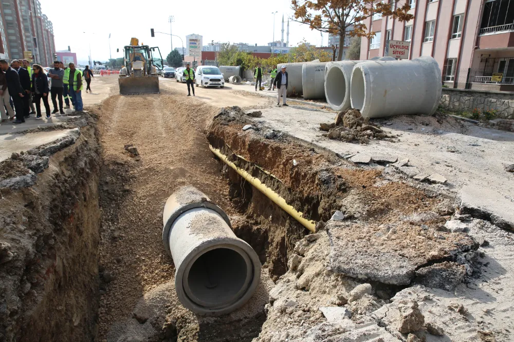 ŞEHİT MEHMET ÇAVUŞ CADDESİ’NDE 10 YILLIK SEL ÇİLESİ SON BULUYOR 