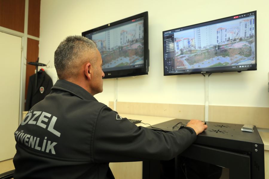 Parklara kameralı takip