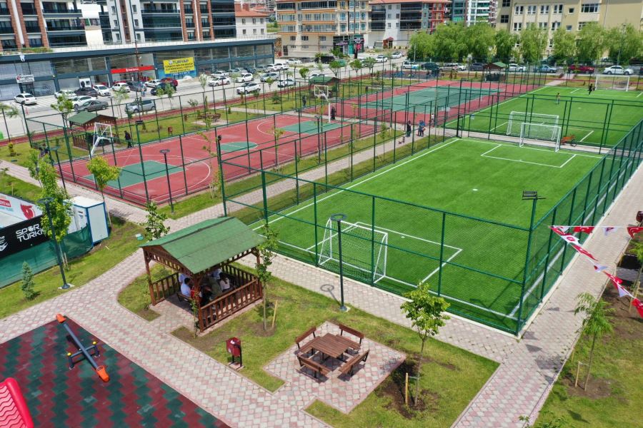 AHMET MERGEN PARK VE SPOR TESİSİ KEÇİÖREN’DE HİZMETE AÇILDI 