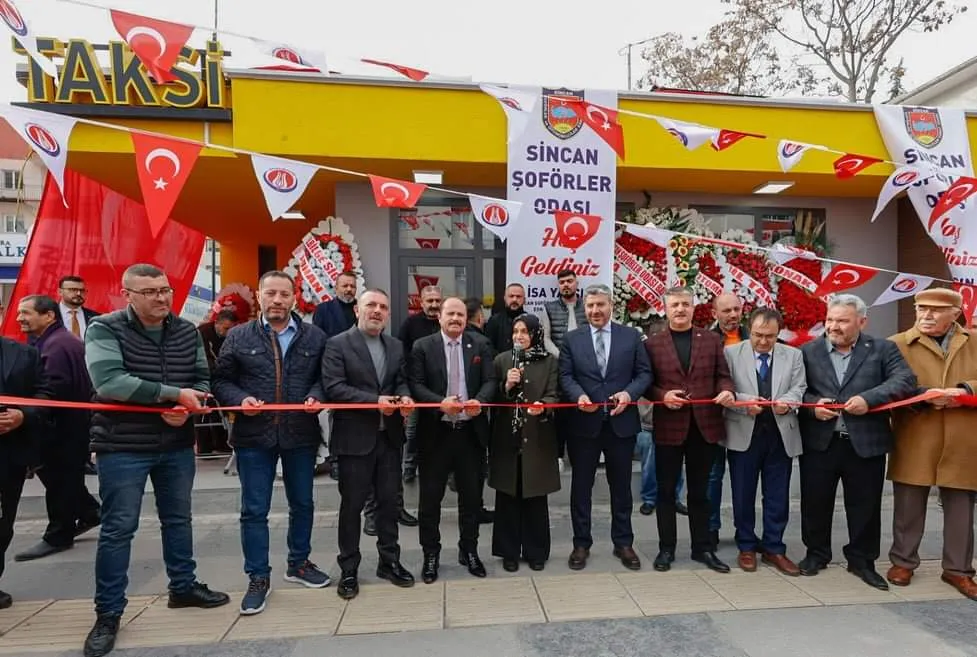 BAŞKAN MURAT ERCAN “VATAN TAKSİ DURAĞI”NIN AÇILIŞINI YAPTI