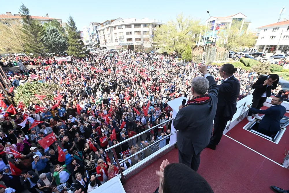MANSUR YAVAŞ ETİMESGUT’TA DEVİR TESLİM TÖRENİNE KATILDI