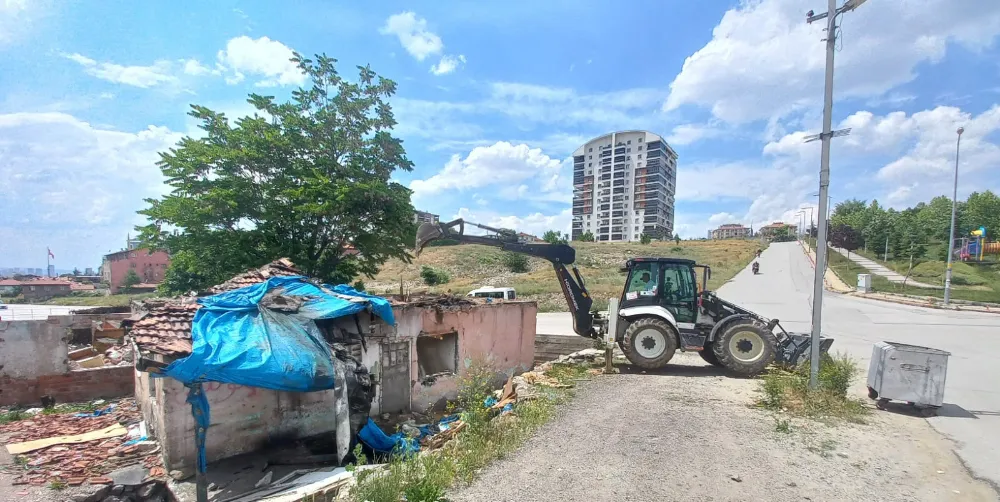 ALTINDAĞ’DA METRUK YAPILARA GEÇİT YOK