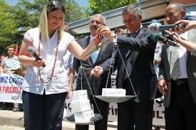 Açıköğretim Öğrencilerinin Bütünleme Protestosu