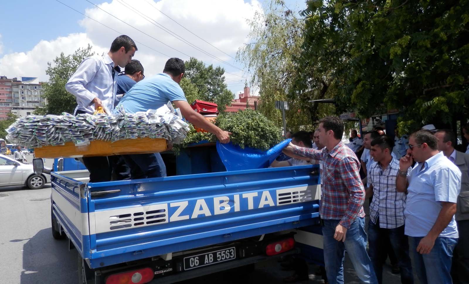 Altındağ zabıtasından seyyar satıcılara operasyon