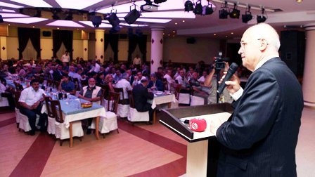 Yaşar; Esnafın dertlerini dinledi