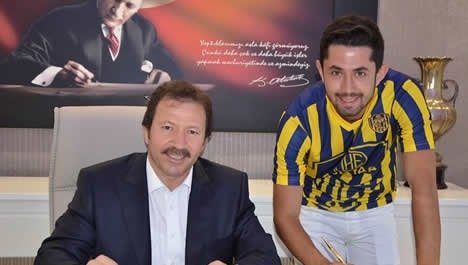 Mert resmi sözleşmeyi imzaladı