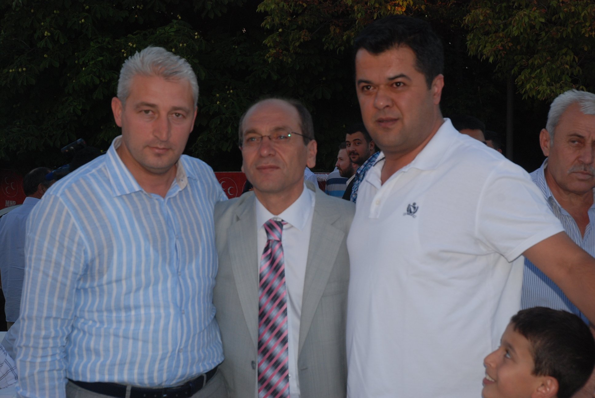 Yenimahalle MHP Adayı Kutlugün`ün Sofra Bereketi  