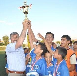Çocuklar `Camiden Sahaya` Turnuvası ile Dini Eğitim Alıyor