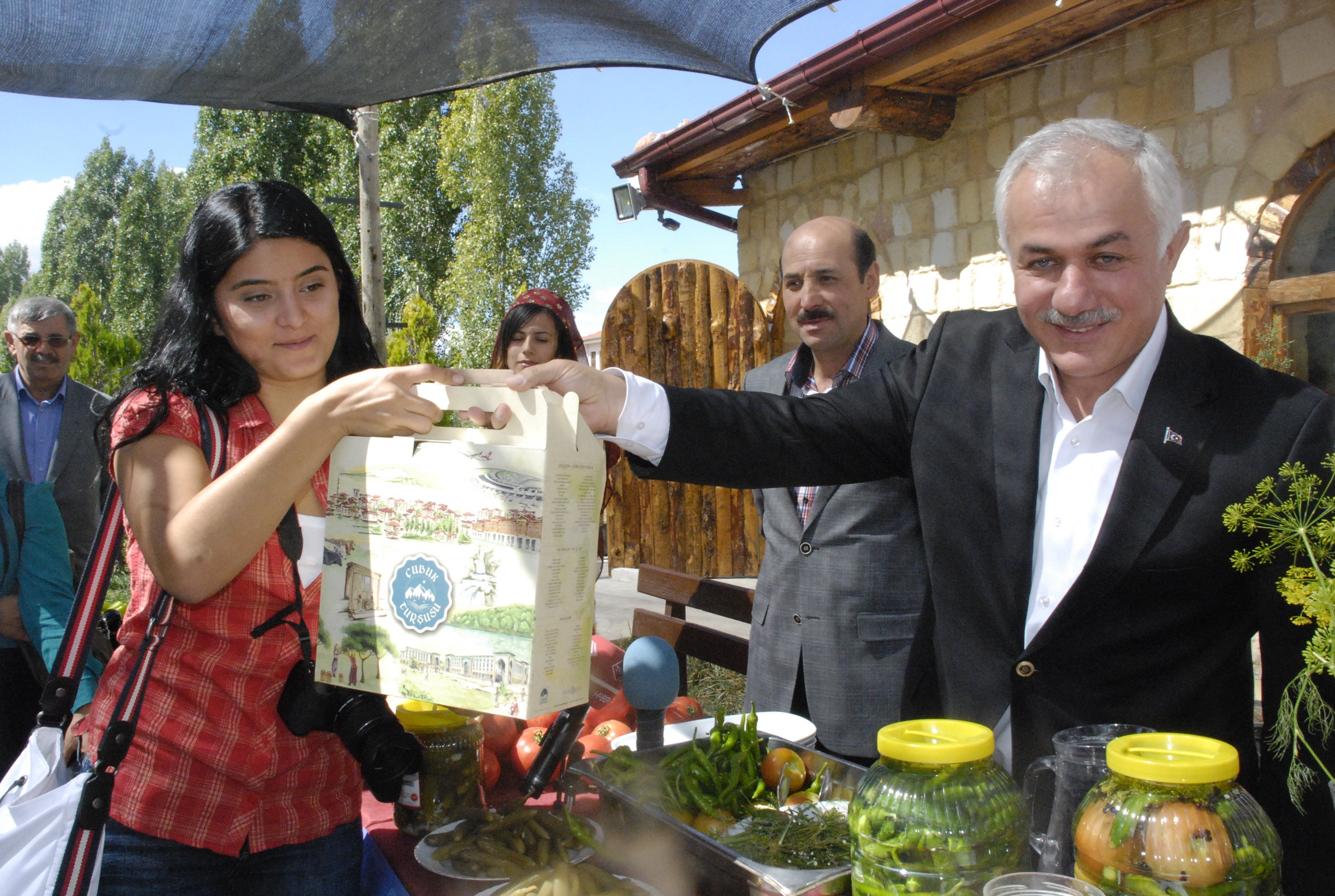 Çubuk Turşuları Başbakan Genelgesi Tanımadı 