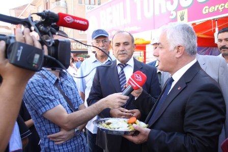 9. ULUSLARARASI ÇUBUK TURŞU VE KÜLTÜR FESTİVALİ RENKLİ GÖRÜNTÜLERLE BAŞLADI