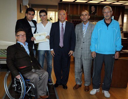 Yaşar`dan öğrencilere teşekkür