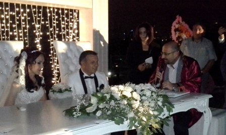  ÇİFT DİLDE MUTLULUĞUN RESMİ