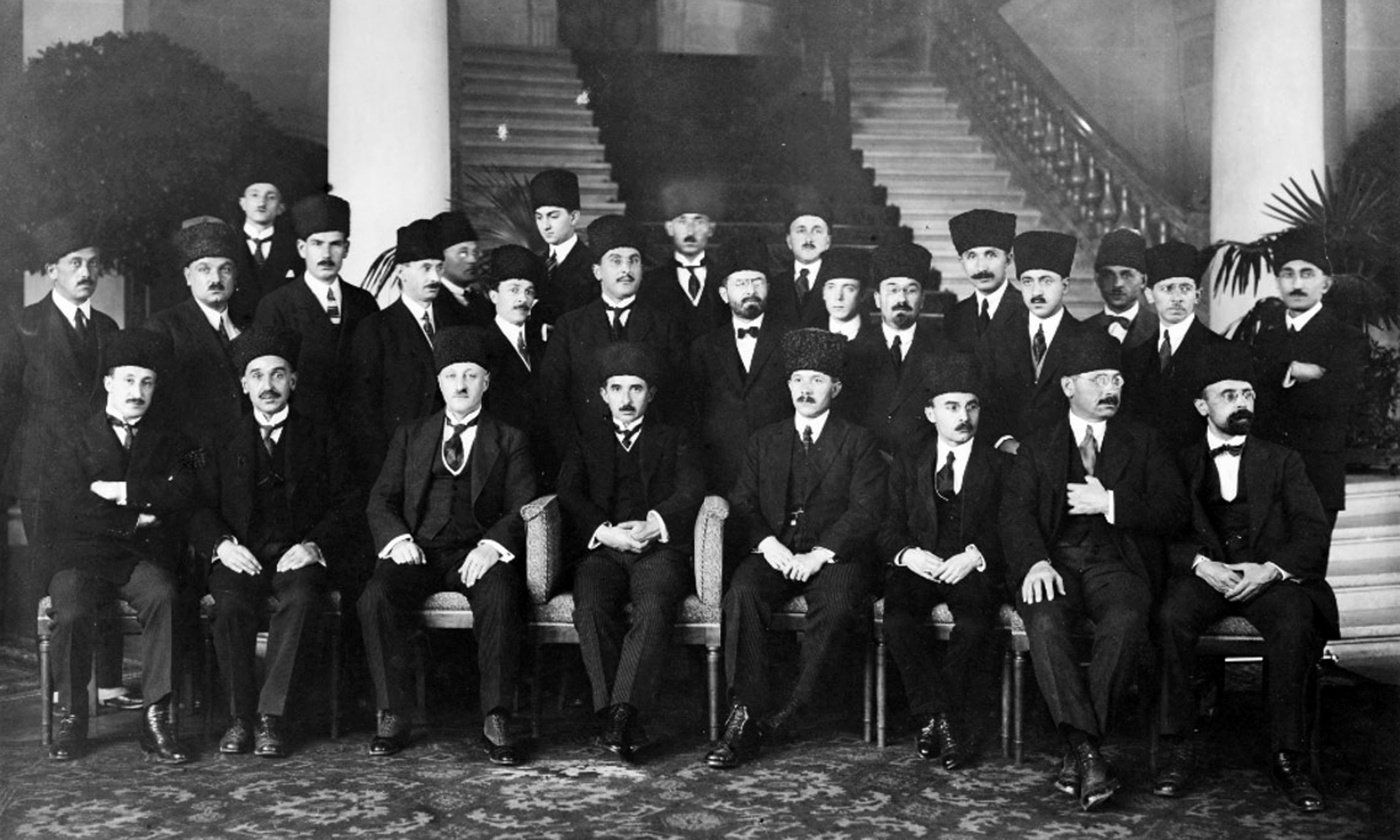  İSMET İNÖNÜ SERGİSİ GALERİ URAY?DA