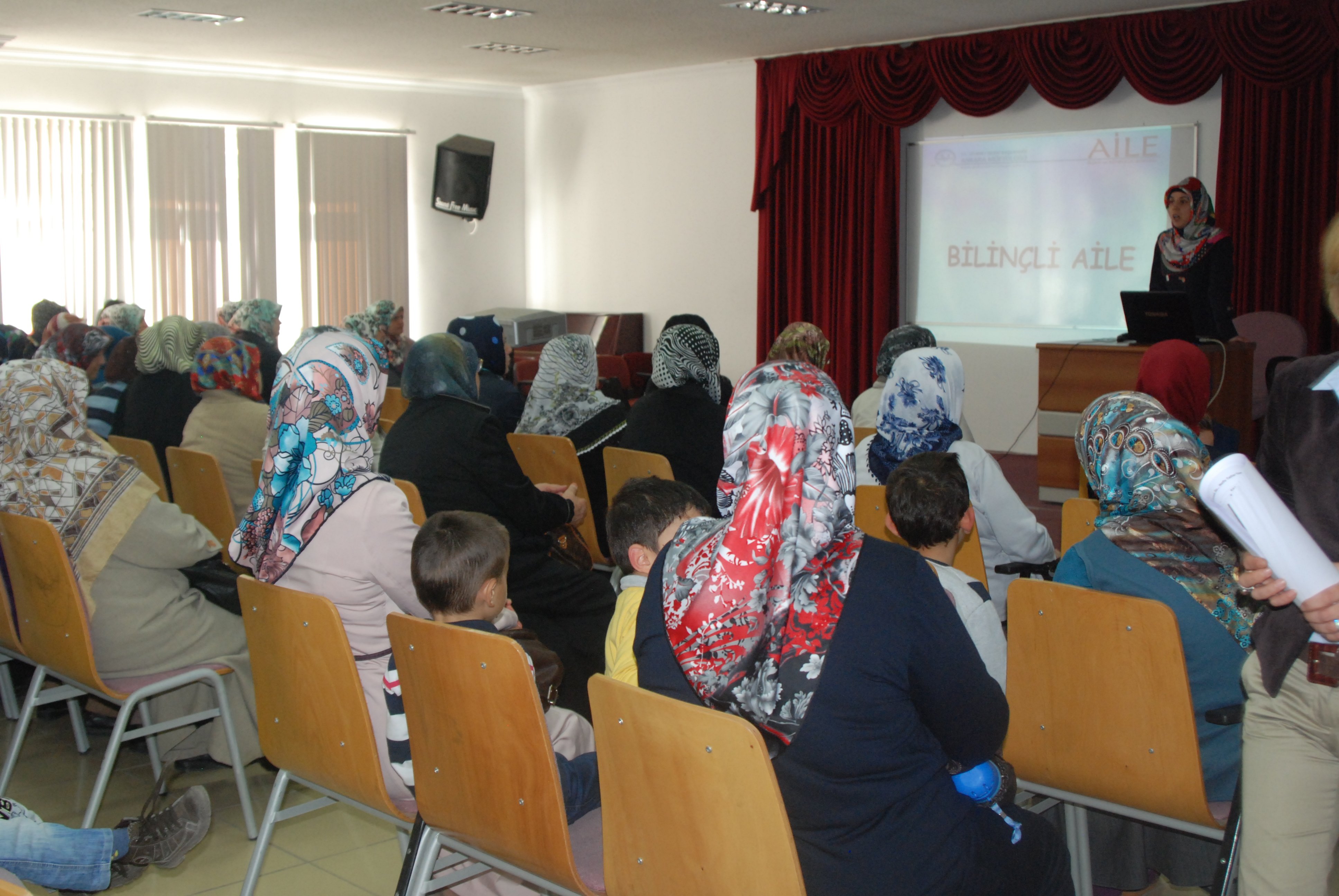 AİLELERİ BİLİNÇLENDİRMEYE DEVAM EDİYOR