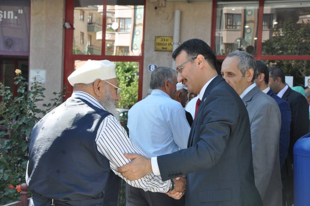 AK Parti Keçiören?de Bayramlaşma coşkulu geçti..