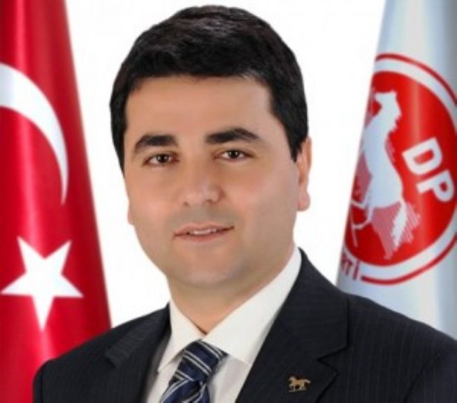 Bayrağı`nın İndirilmesi Değil, İndirilmesine müsaade edilmesidir.