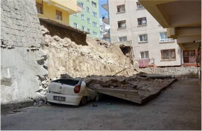 İstinat duvarı can alıyordu
