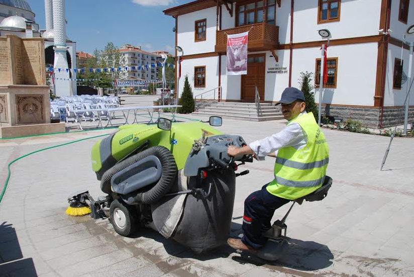 Kazan`da 1 haftada çıkan çöp 630 ton