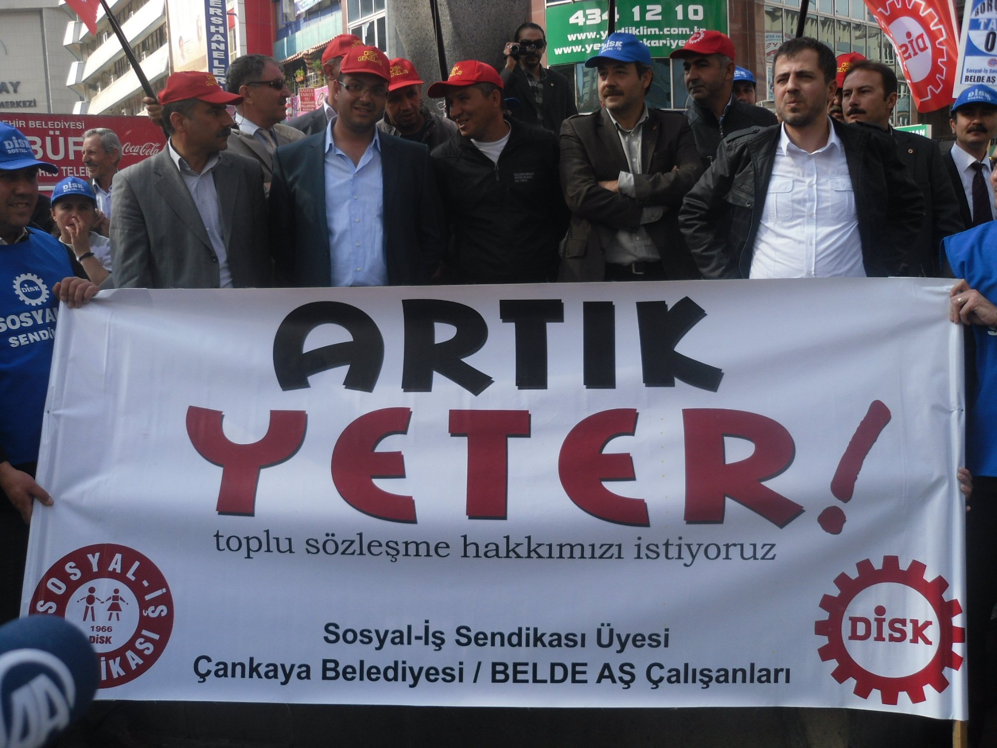 Bıçak kemiğe dayandı