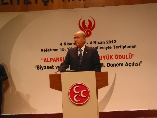 Alparslan Türkeş anısına ödül