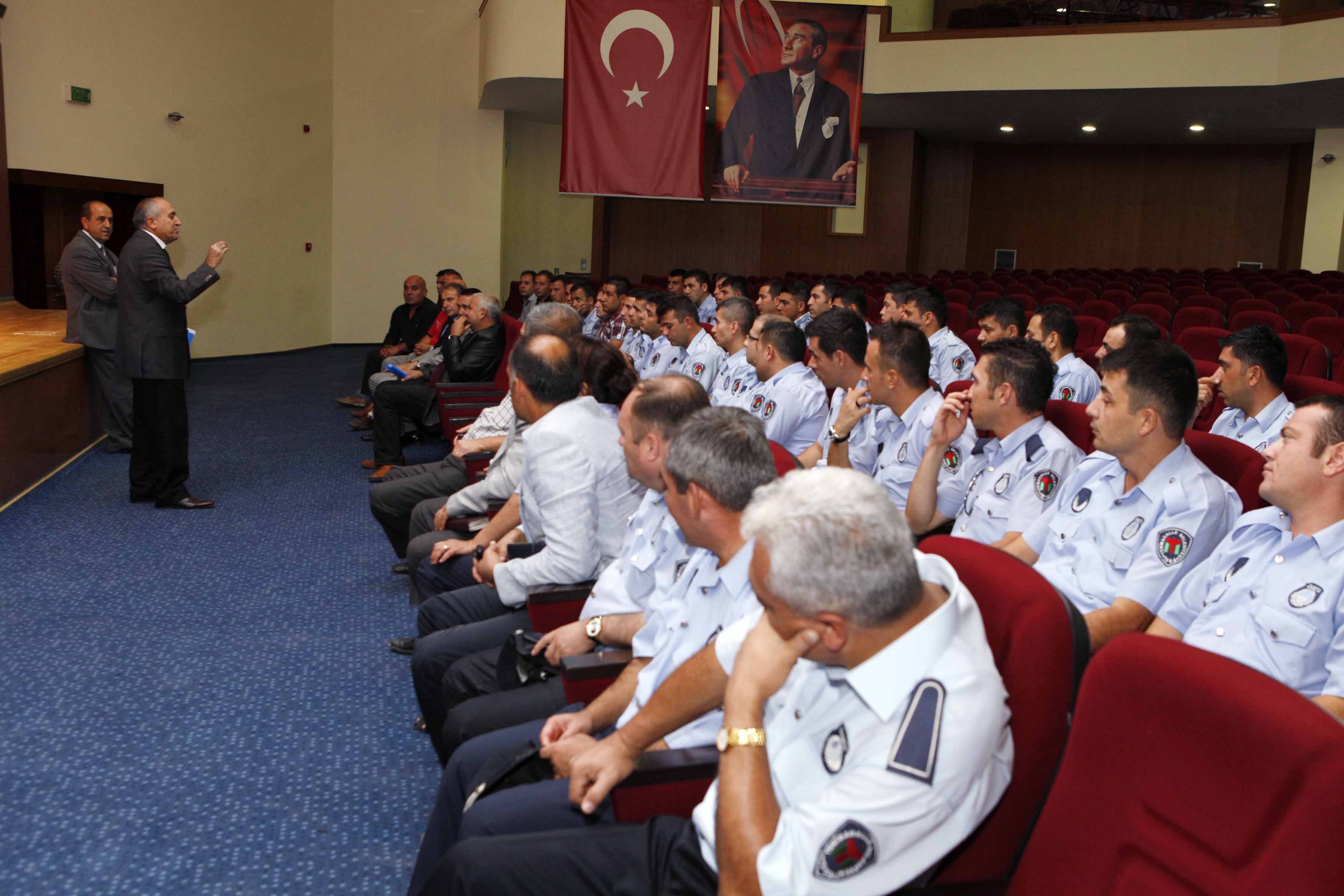  Yaşar?dan Zabıtaya Güler Yüz Uyarısı 