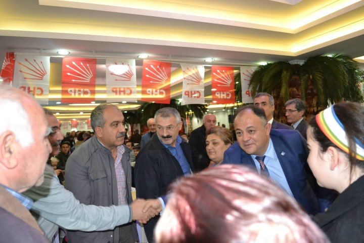 CHP Yenimahalle?den Yemekli Toplantı