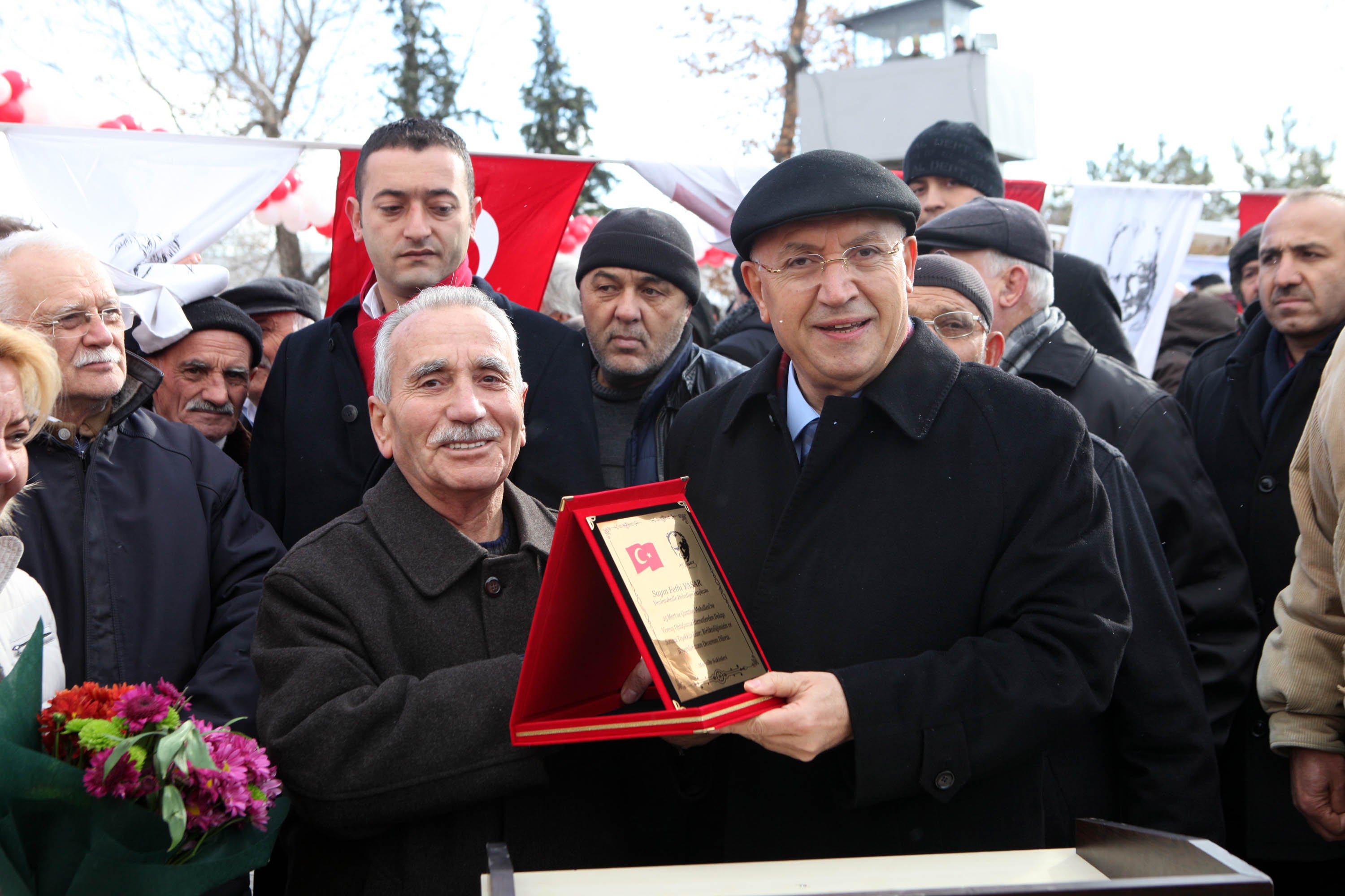 Yenimahalle?ye iki yeni park ve çarşı