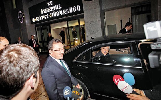 Emniyet?te Deprem Sürüyor