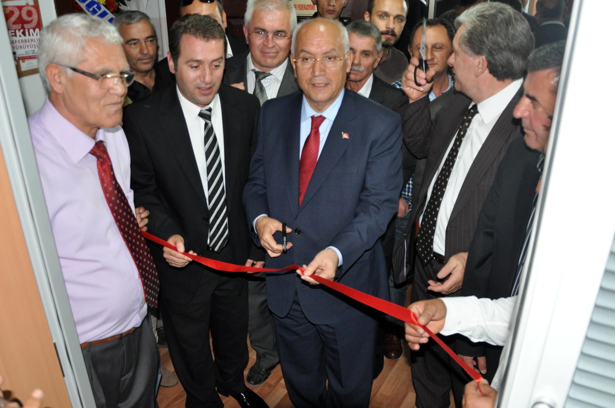 Yaşar, Yozgatlılar Derneği?ni Açtı