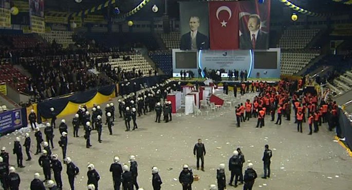 Şoförler Odası seçimine Çevik Kuvvet müdahale etti