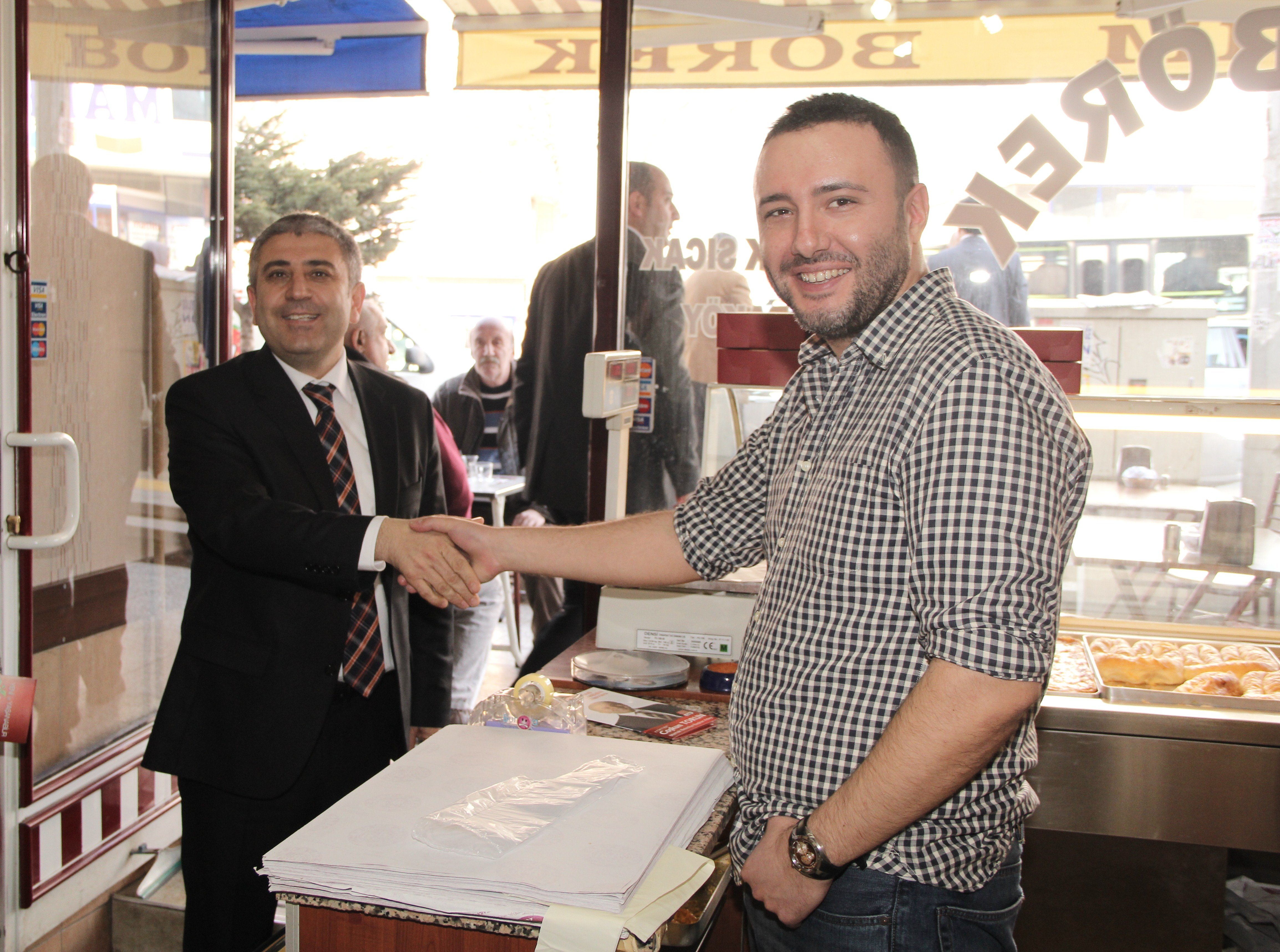 Çoşkun üç bin esnafı ziyaret etti