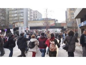 Kadınlar, kadına şiddetin son bulması için yürüdü