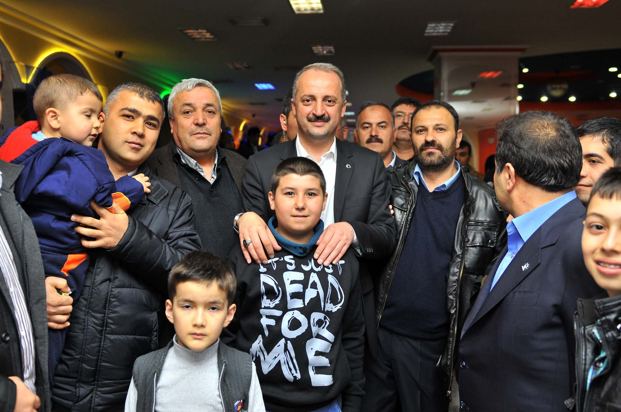 Akgül?e Mamaklılardan büyük destek