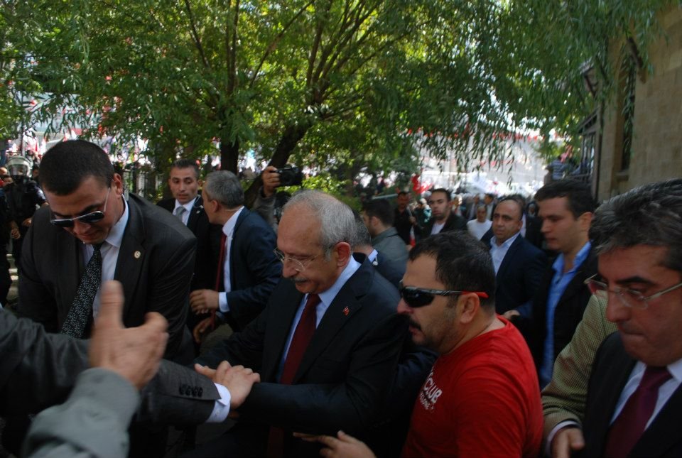 Cumhuriyet?e gaz ve su karıştı! 