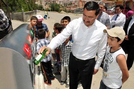  GERİ DÖNÜŞÜM HAMLELERİ SÜRÜRÜYOR
