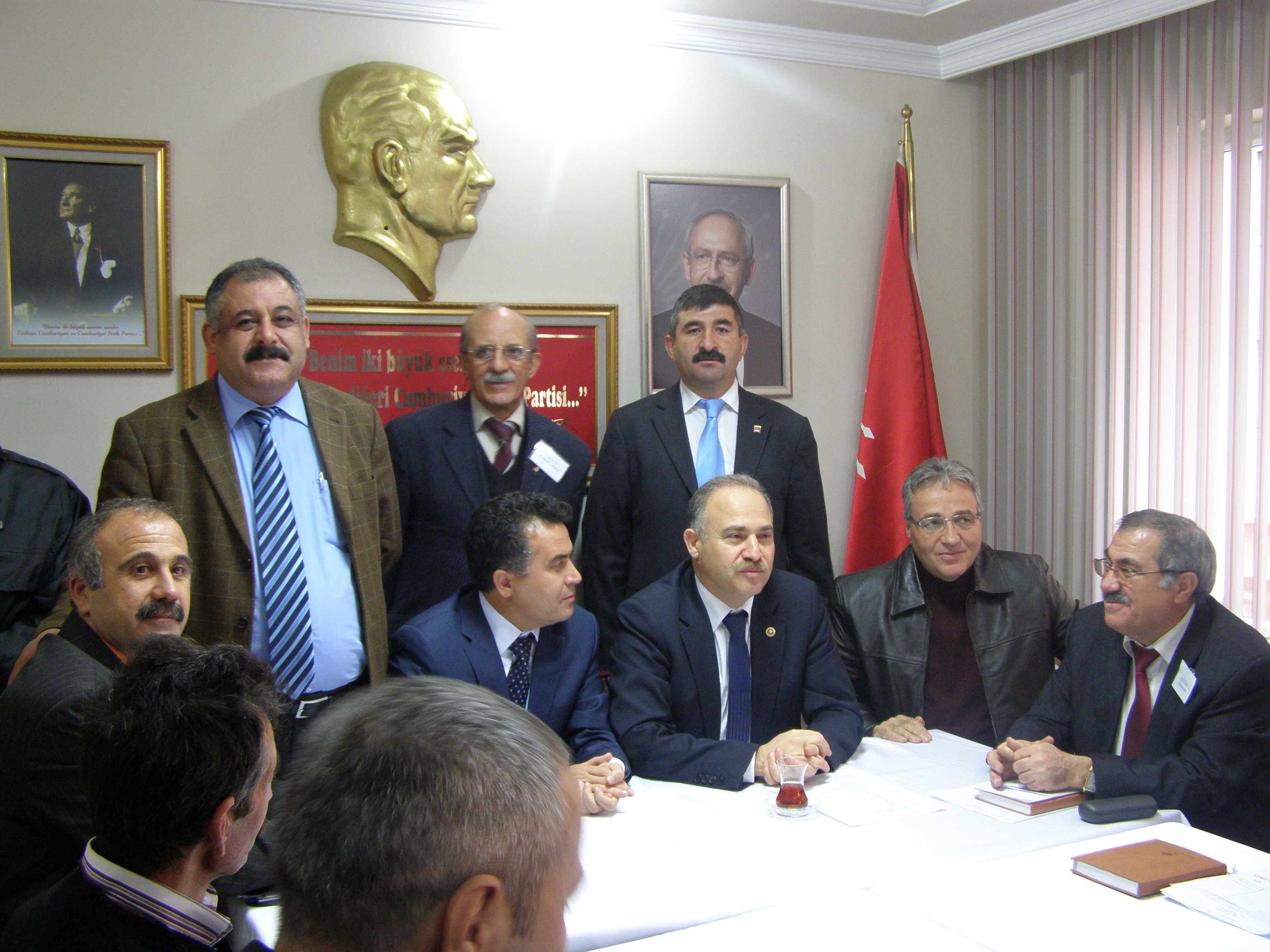 CHP`Lİ GÖK, ÇOCUKLARA 