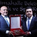 Biz Büyük Ve Güçlü Bir Aileyiz