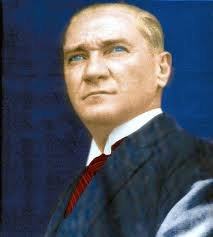 ATATÜRK MİLLİYETÇİ OLDUĞU KADAR SAMİMİ BİR DİNDARDI.
