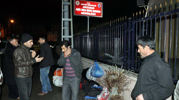 

15 bin kişiye af: Tahliyeler başladı

