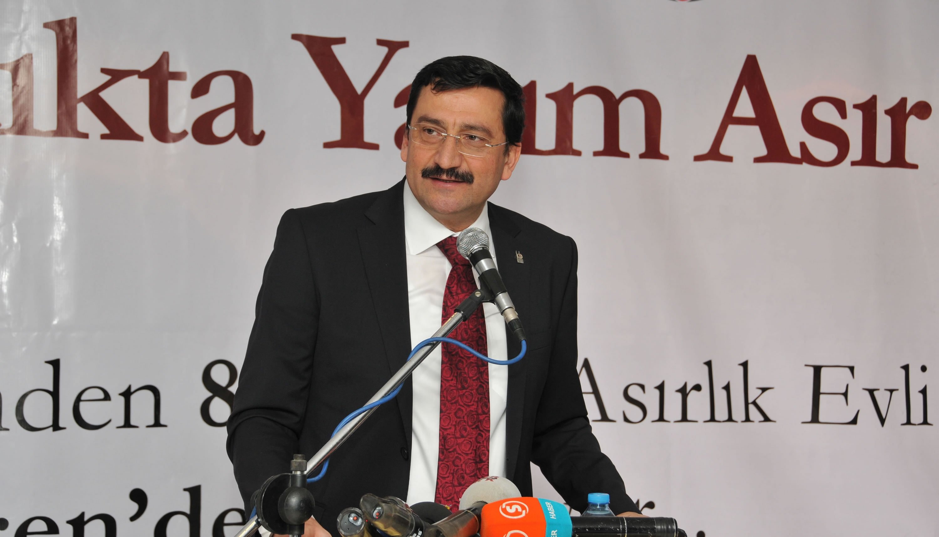Yarım asırlık çiftler Ankara?da buluştu 