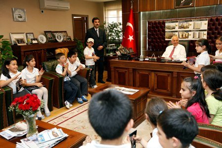 Kardeş Okullar Çizmeli Kedi?de buluştu